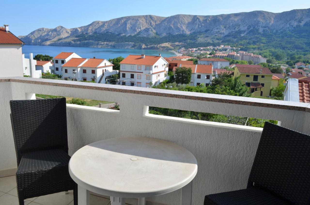 Apartments Leticia I Baska  Exterior photo
