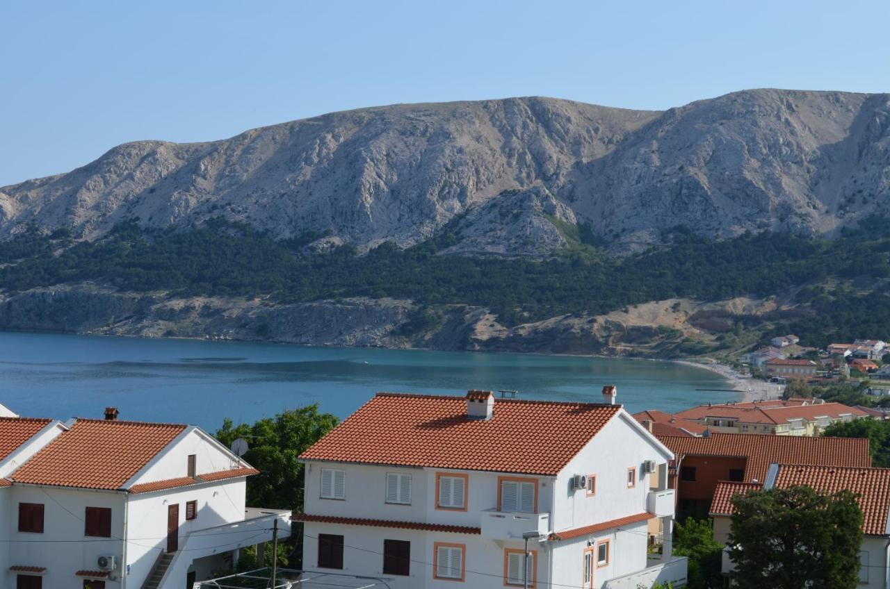Apartments Leticia I Baska  Exterior photo