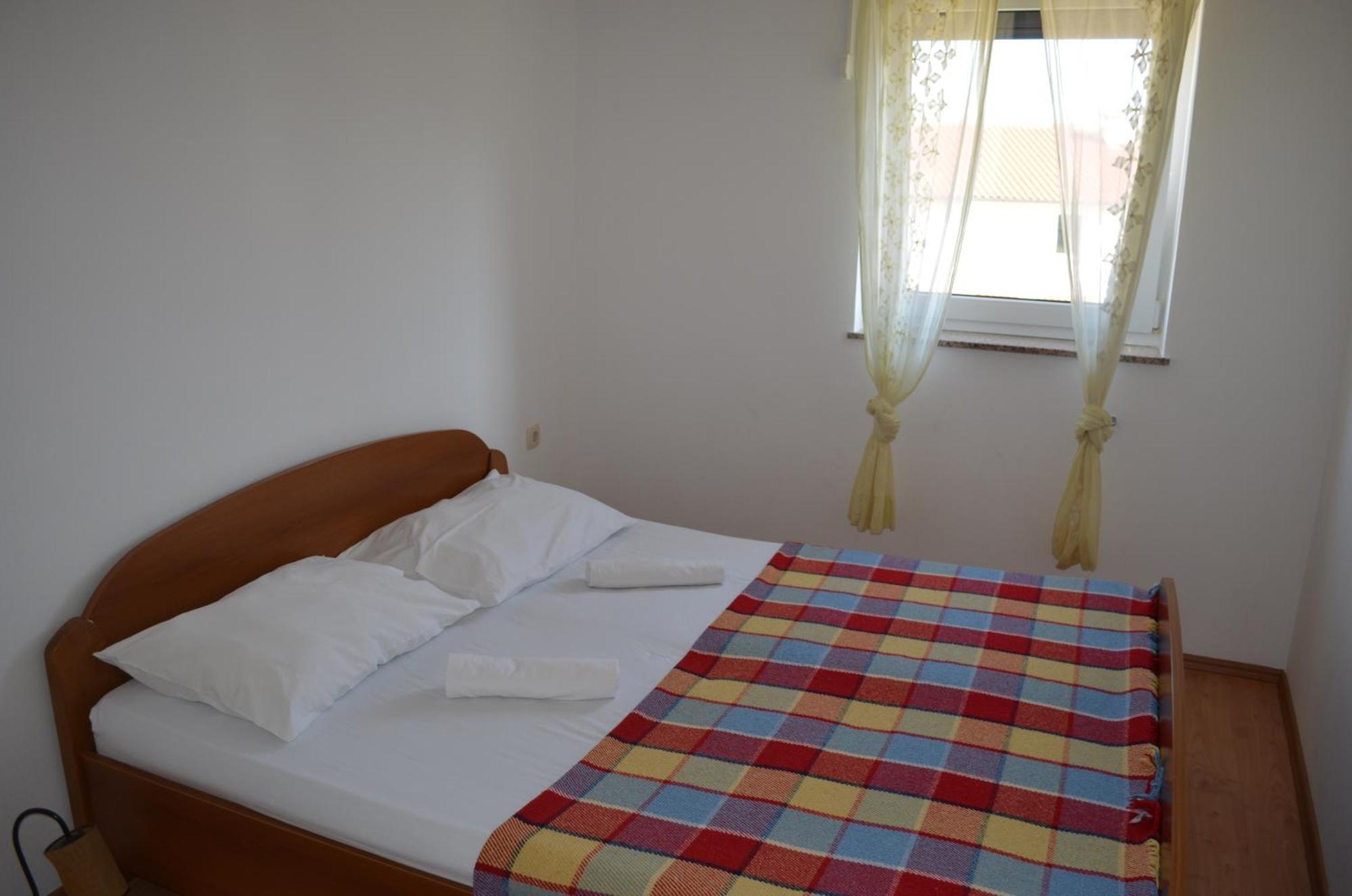 Apartments Leticia I Baska  Exterior photo