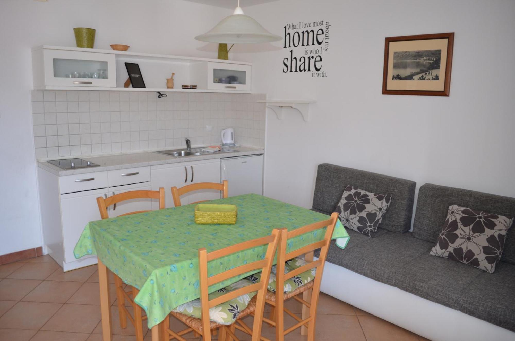 Apartments Leticia I Baska  Exterior photo