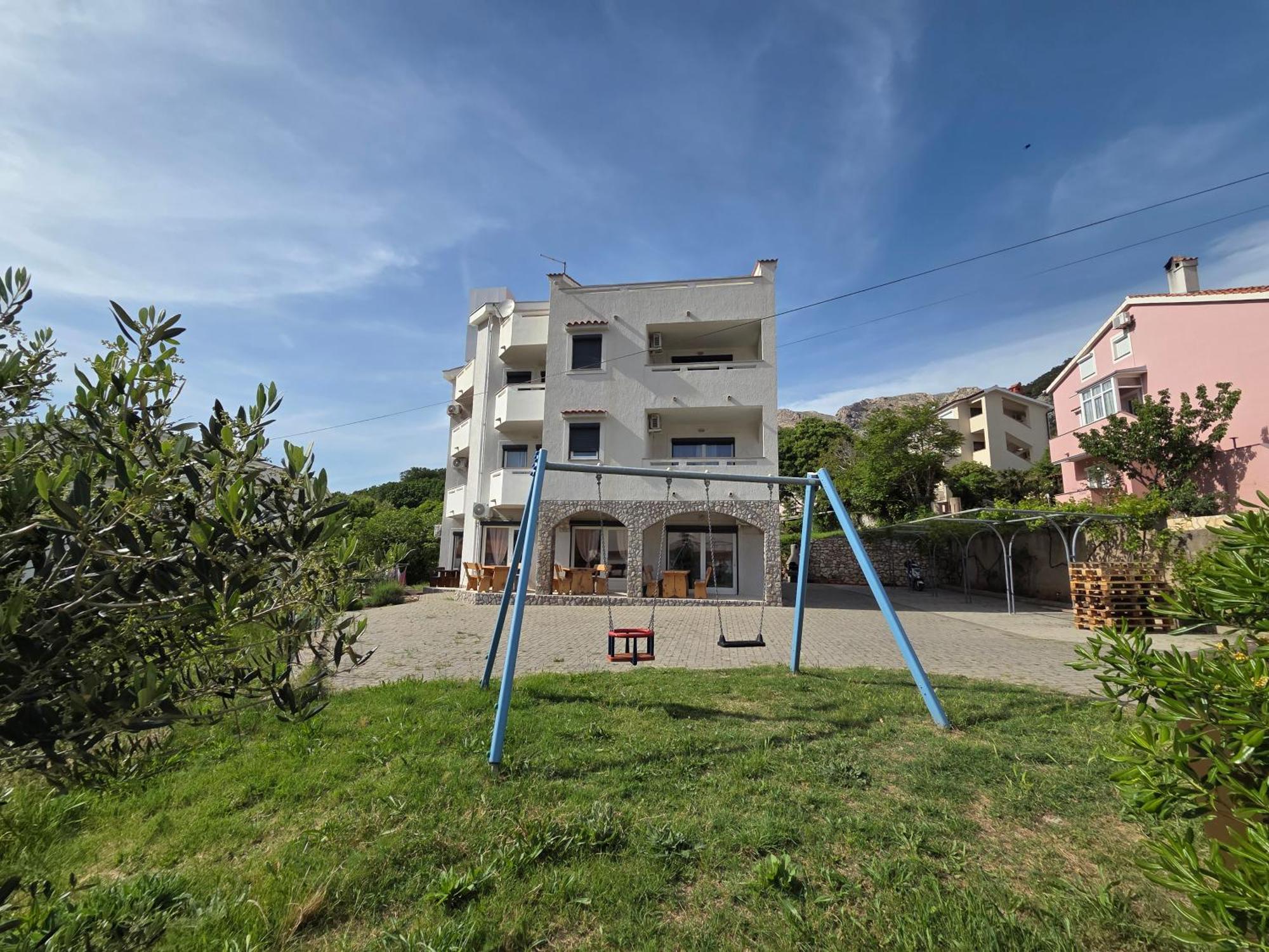 Apartments Leticia I Baska  Exterior photo